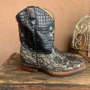 Ferrini Silver/Black Cool Floral Boots